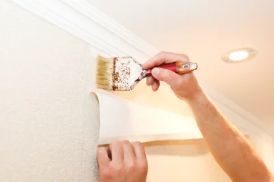 Pose de papier peint à Chaudeyrolles — revêtements muraux et toiles de verre